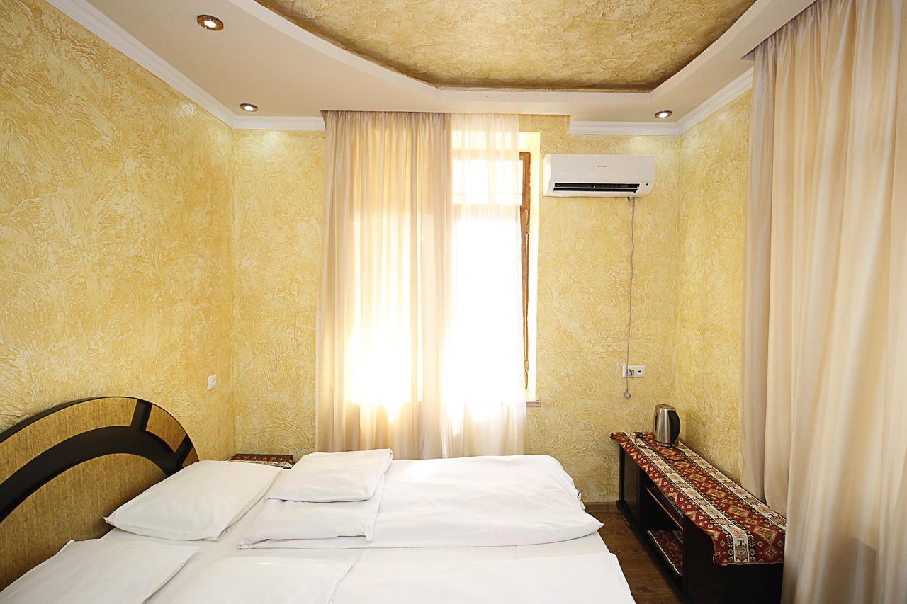 Planet Hotel Jerevan Eksteriør bilde